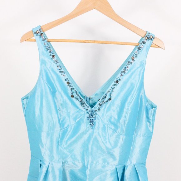 Bests & Adam Dress - Picture 5 of 8